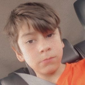 Meet your Posher, Esteban